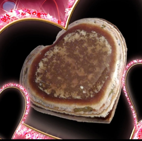 Cute Ribbon Banded Jasper Heart Stone. - Picture 2 of 5